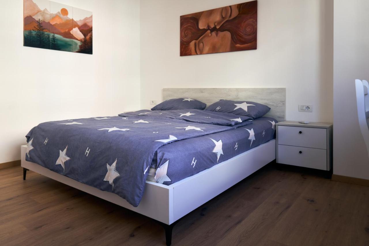 Central Beach Apartment Saranda Kültér fotó