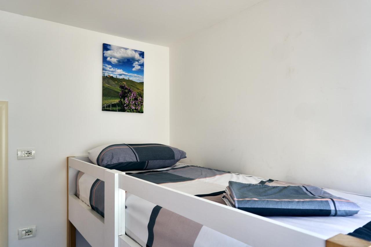 Central Beach Apartment Saranda Kültér fotó