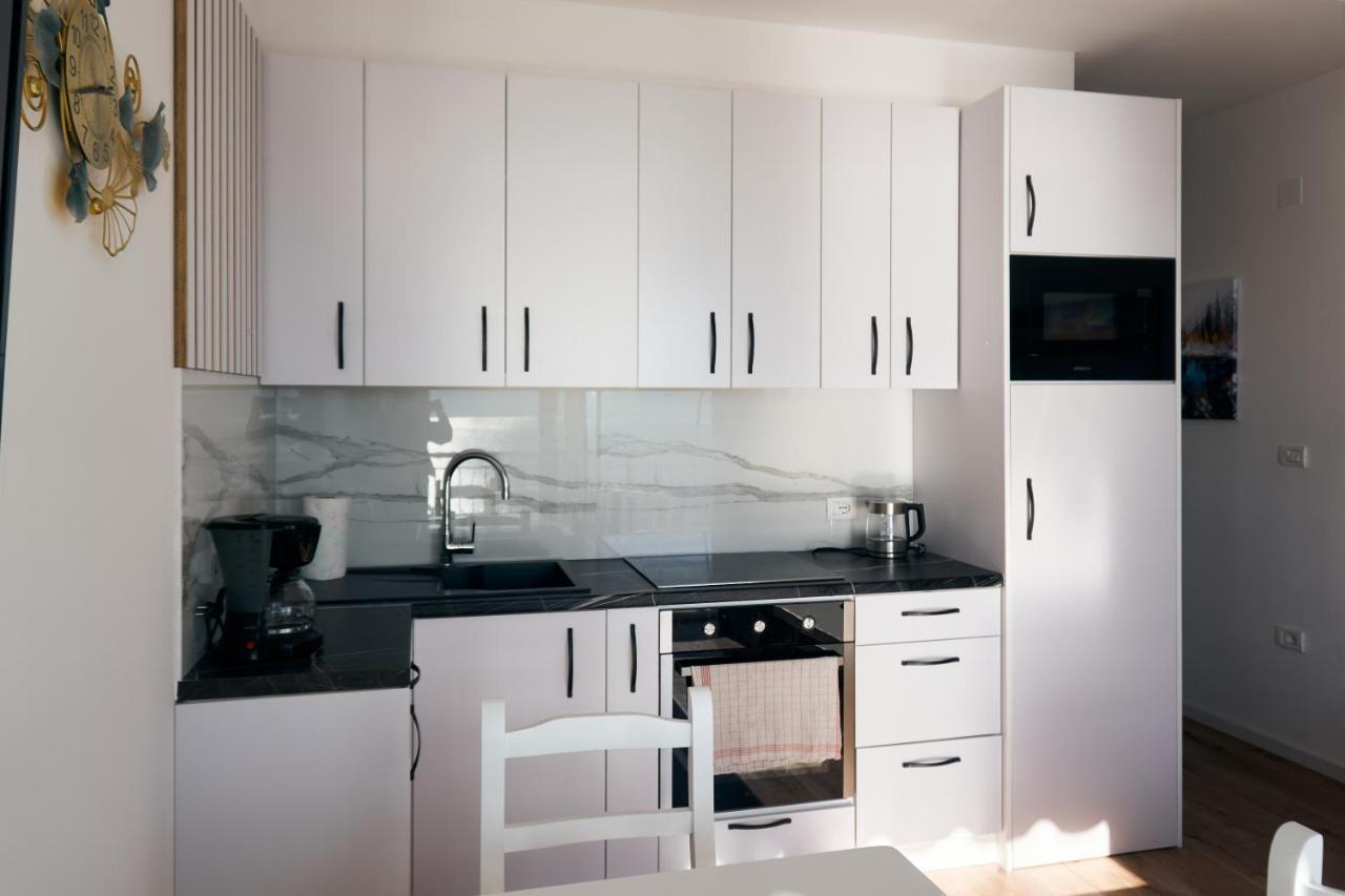 Central Beach Apartment Saranda Kültér fotó