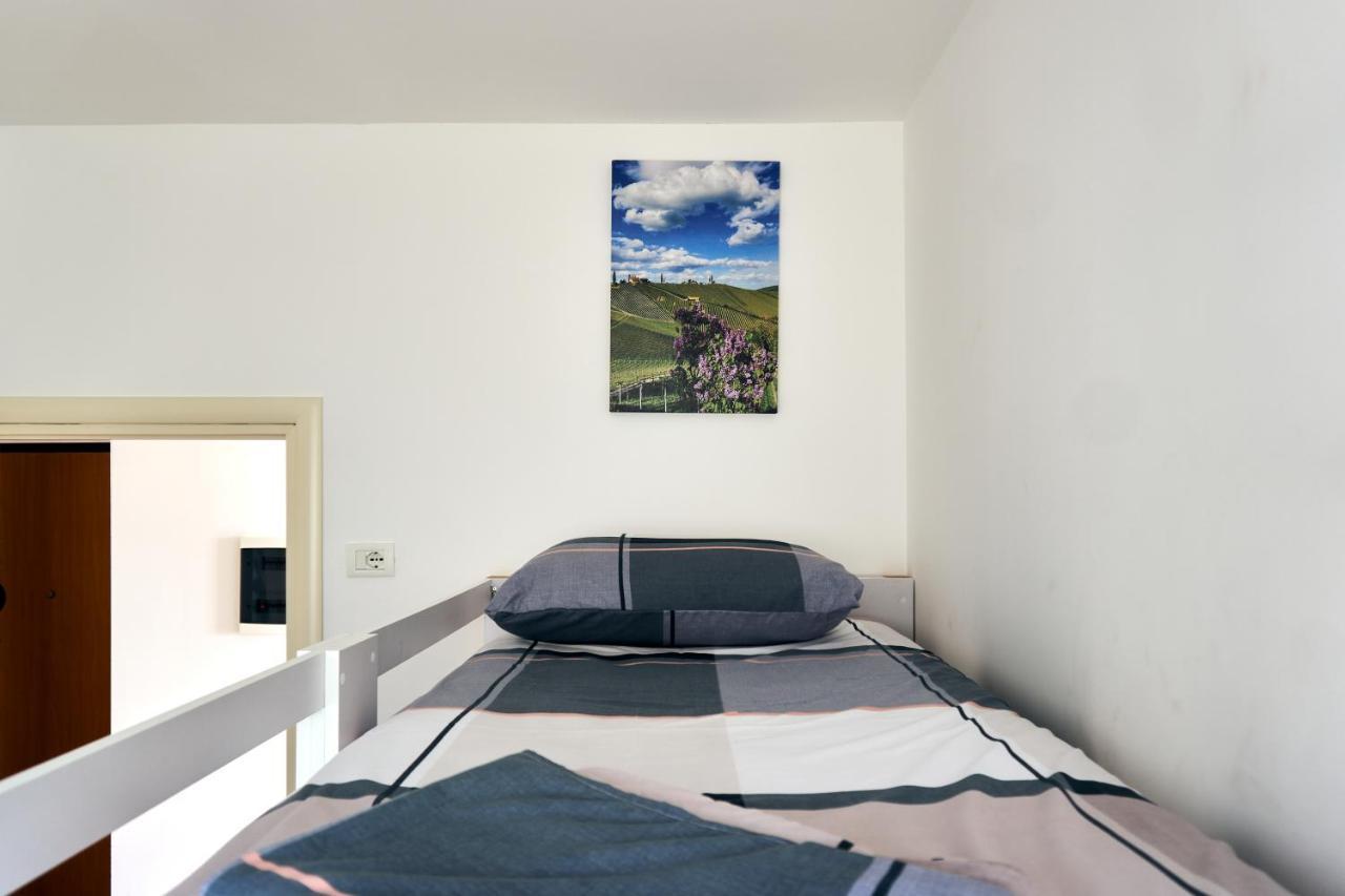 Central Beach Apartment Saranda Kültér fotó