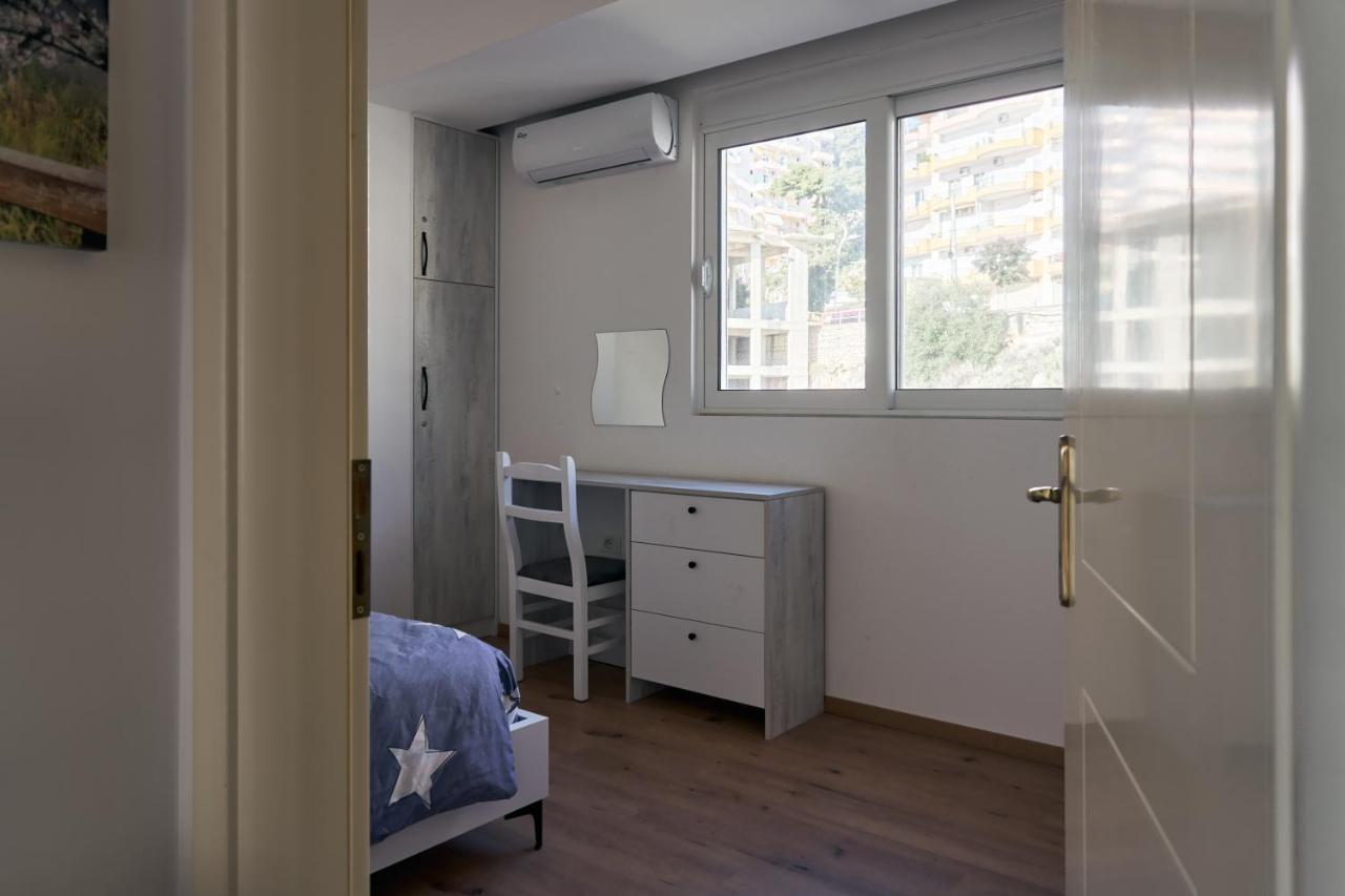 Central Beach Apartment Saranda Kültér fotó
