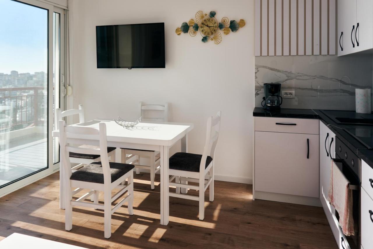 Central Beach Apartment Saranda Kültér fotó